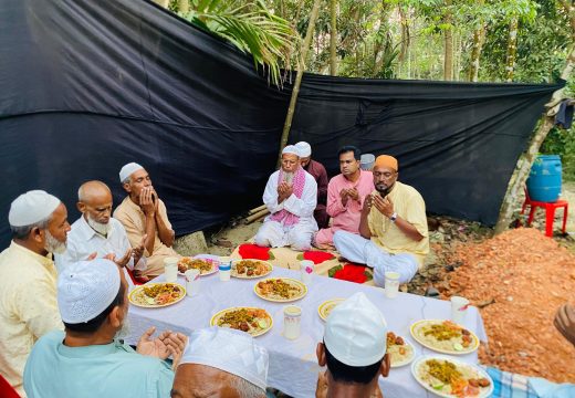 সাবেক ইউপির সদস্য নেছাওর আলীর উদ্যোগে দুয়া ও ইফতার মাহফিল