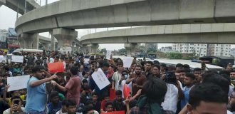 উত্তরায় বিমান দুর্ঘটনায় শোকাহত শিক্ষার্থীদের ৬ দফা দাবি, বিক্ষোভে অবরুদ্ধ দিয়াবাড়ী