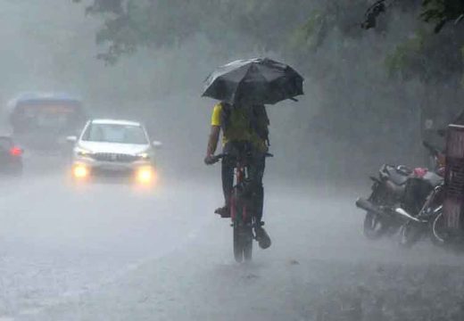 টানা বৃষ্টিতে ভিজছে দেশ, ঢাকাসহ চার বিভাগে অতি ভারি বৃষ্টির শঙ্কা