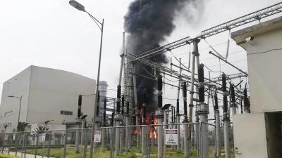 মাধবপুরে বিদ্যুৎকেন্দ্রে ভয়াবহ অগ্নিকাণ্ড, পুরো হবিগঞ্জ অন্ধকারে