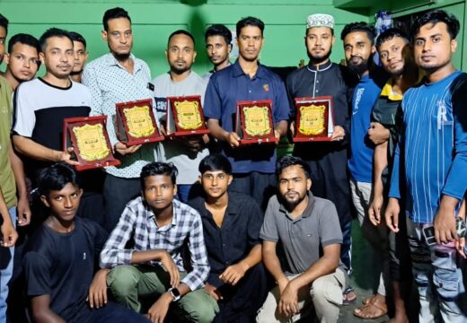 শিওরখাল মাজপাড়া যুব উন্নয়ন সংস্থার উদ্যোগে প্রবাসী গুণীজনদের সংবর্ধনা প্রদান