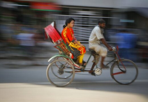 প্যাডেলচালিত রিকশার ভাড়া নগরীতে সর্বনিম্ন ভাড়া ২০ টাকা নির্ধারণ