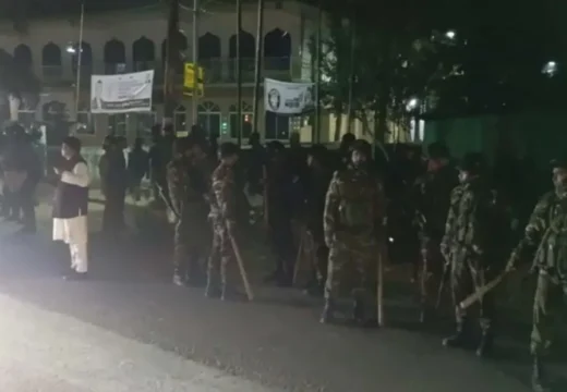 সিলেটে গভীর রাতে তিন গ্রামের সংঘর্ষ, পুলিশসহ আহত অন্তত ১৫ জন