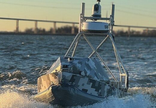 ইরানের বিরুদ্ধে টহলে যুক্তরাষ্ট্রের ড্রোন স্পিডবোট মোতায়েন