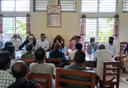 খন্দকার বাজার উচ্চ বিদ্যালয়ের সমস্যা সমাধানে জরুরি সভা