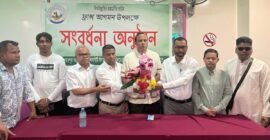 ফ্রান্সের প্যারিসে সিলেটের সমাজকর্মী আব্দুল আজিজ মাসুককে সংবর্ধনা প্রদান