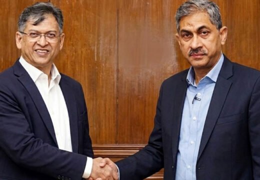 নতুন স্বরাষ্ট্রমন্ত্রী এ্যানি, এলজিআরডিতে সালাহউদ্দিন আহমেদ