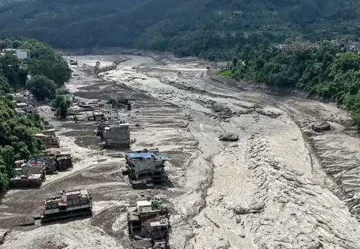 যে প্রশ্নের উত্তর খুঁজতে দিশাহারা নেপাল