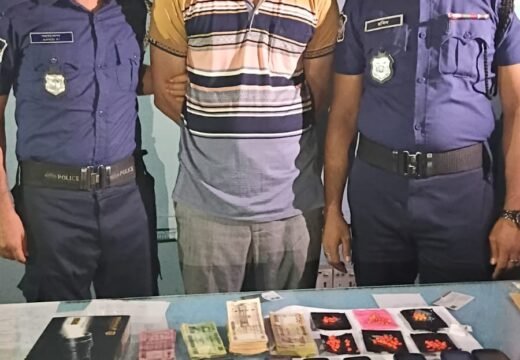 ফেঞ্চুগঞ্জে পুলিশের অভিযানে ইয়াবাসহ গ্রেফতার ১